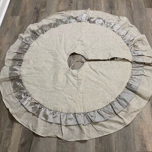 Light Goldish and Tan Tree Skirt